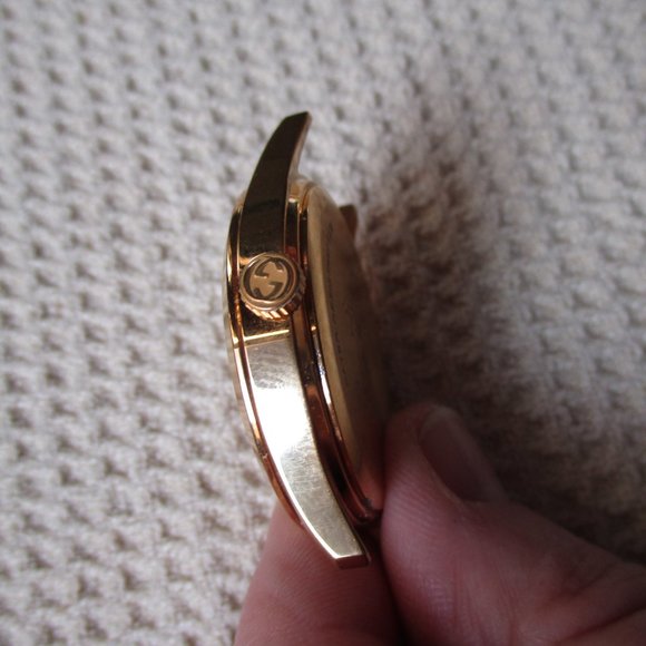 GUCCI G-Timeless Hologram Bee & Butterfly Motif Watch, Limited Edition YA1264109 - Picture 5 of 8